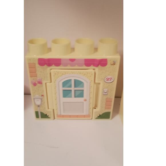 Mega Bloks Cozy Cottage Building Set 34 pieces - Picture 5 of 6